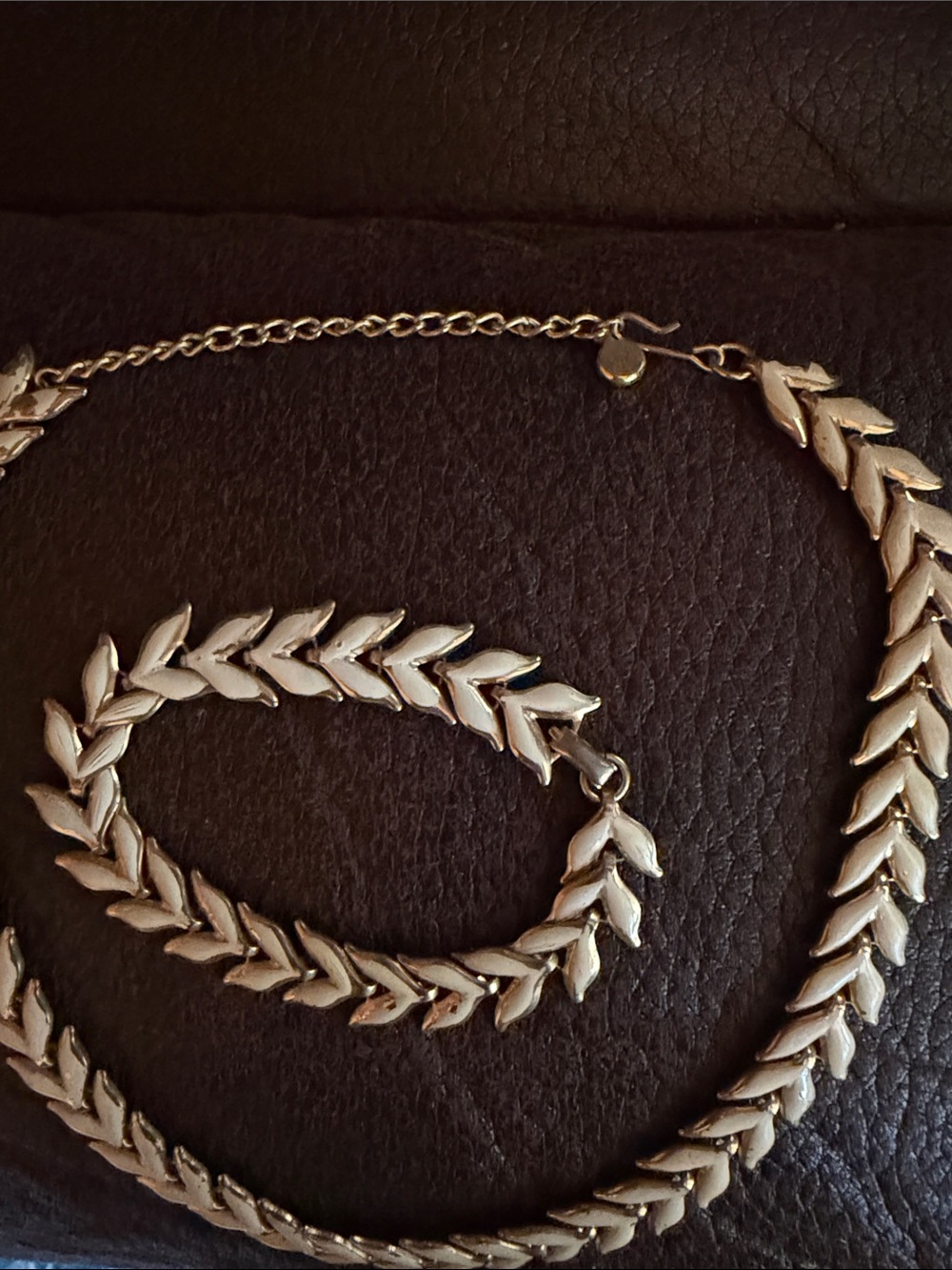 Vintage Gold-Tone Leaf Chain Necklace and Bracelet Set